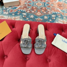 Louis Vuitton Slippers